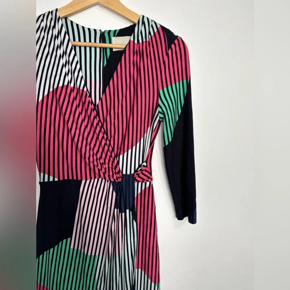 Phase Eight Size 8 Abstract Patterned Wrap Over Effect Dress Navy Blue - Picture 4 of 11